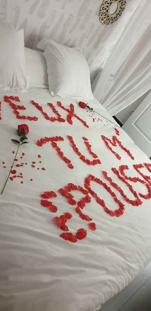 La demande a eu lieu à ____ 🎁 - 1