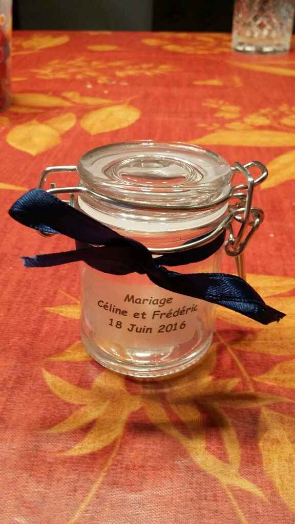 Boite contenant a dragées - 1