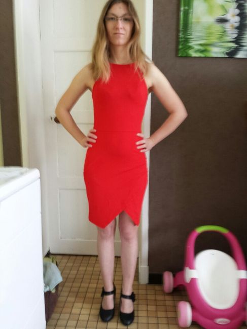 Cette fameuse robe rouge - 1