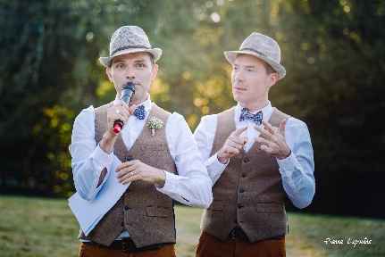 Tu as sûrement fait le tour de ma drôle de vie... On a des idées dans la tête et on fait ce qu'on a 