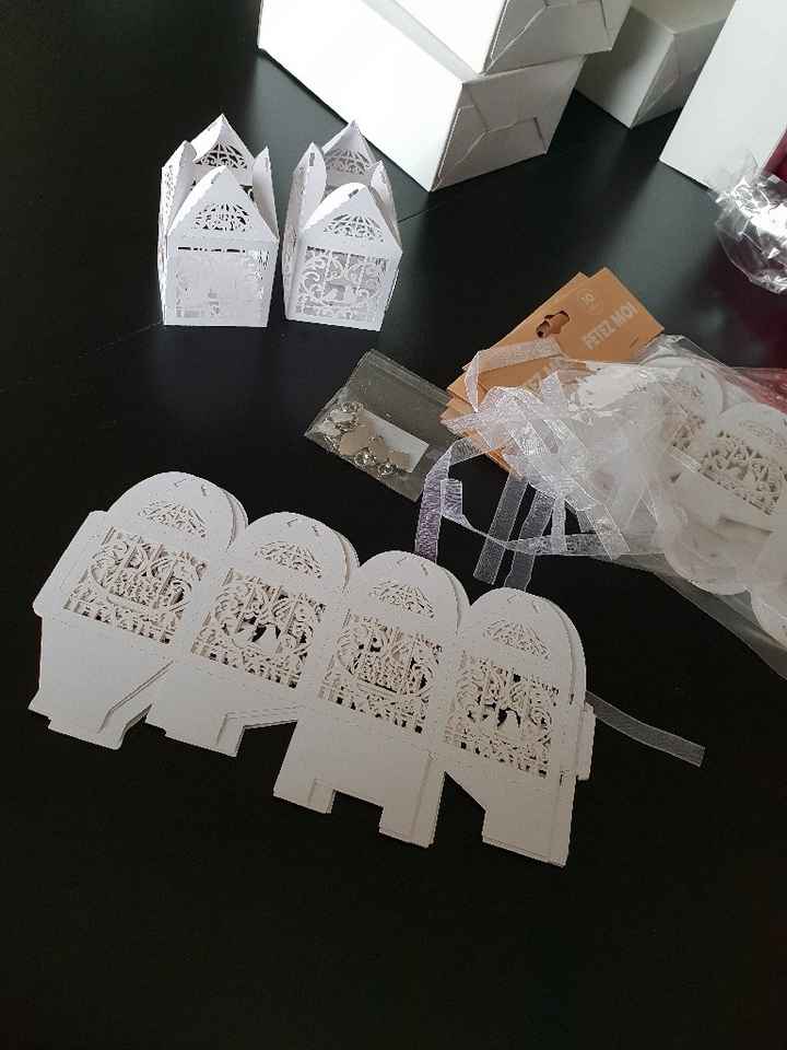 Contenant à dragées - 1