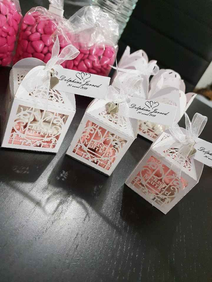 Contenant à dragées - 1