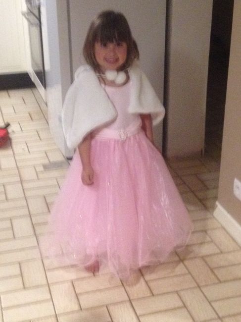 Ma fieulle en petite fille dhonneur - 1