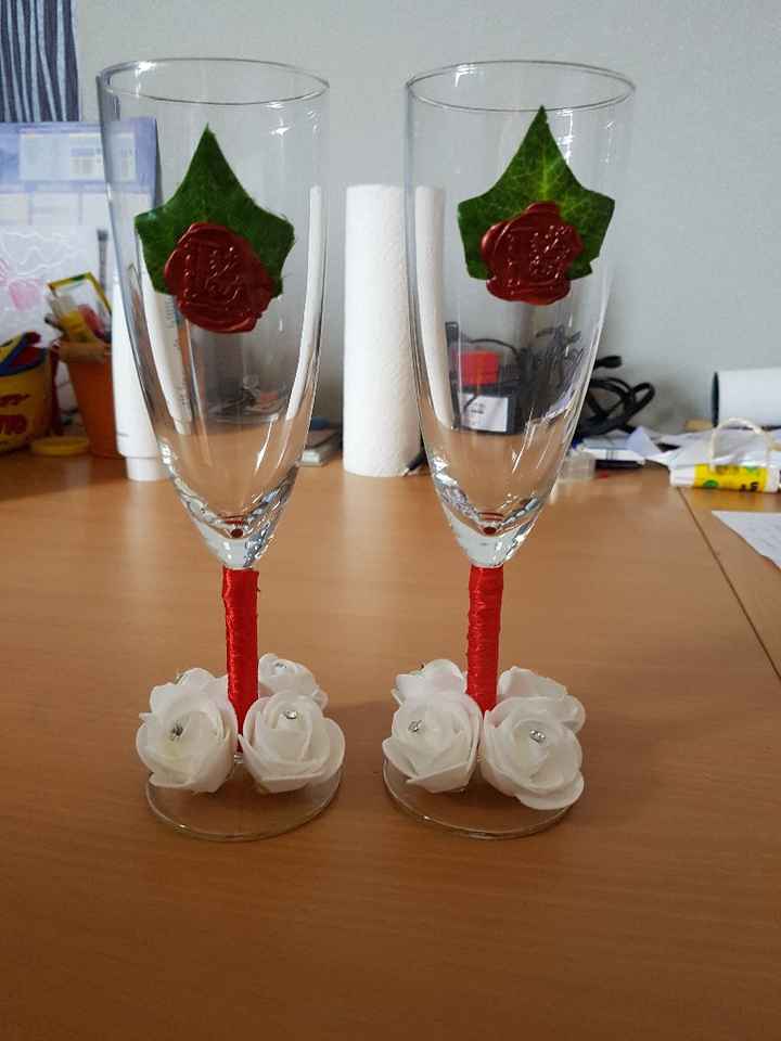 Coupes de champagne pour les mariés diy