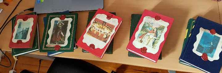 Éléments de décos de 5 tables 