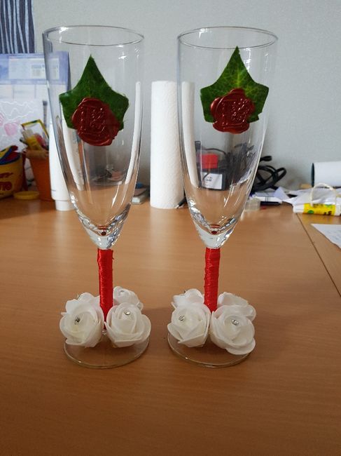 Coupes de champagne pour les mariés diy