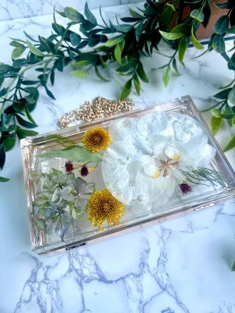 Sac fleuri : deux en un bouquet mariée 6