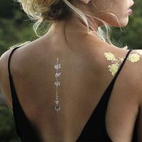 Bijou de dos : collier ou tatouage éphémère - 2
