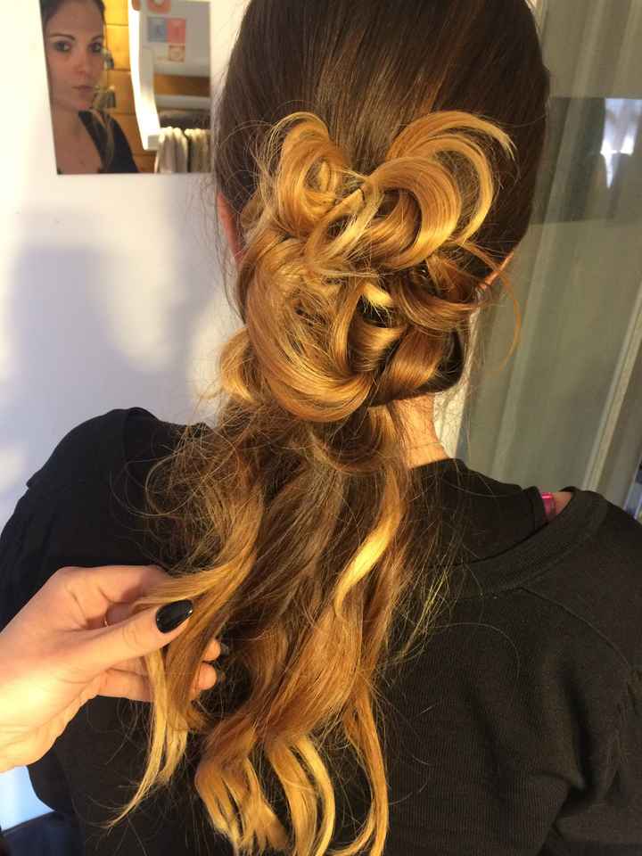 Chignon et ongle - 1