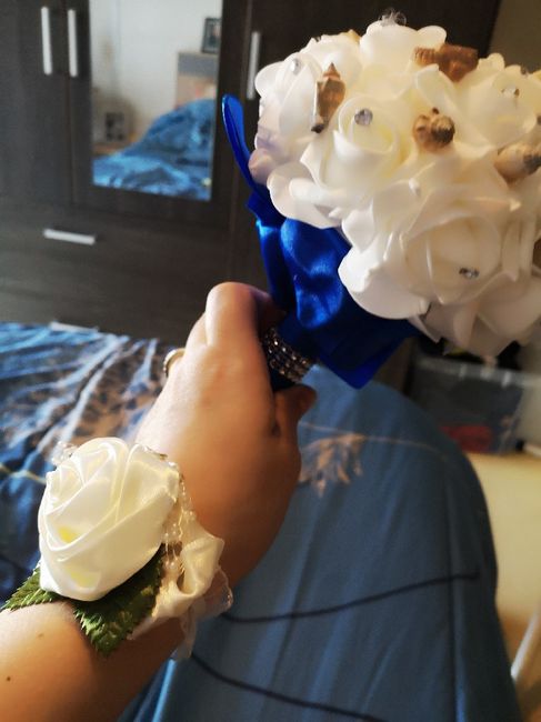 Bouquet et bracelet fleuris - 3