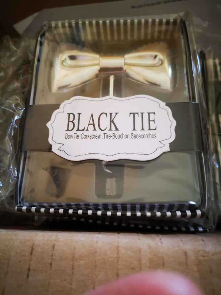 Cadeau pour messieurs les invités arrivaient. - 1