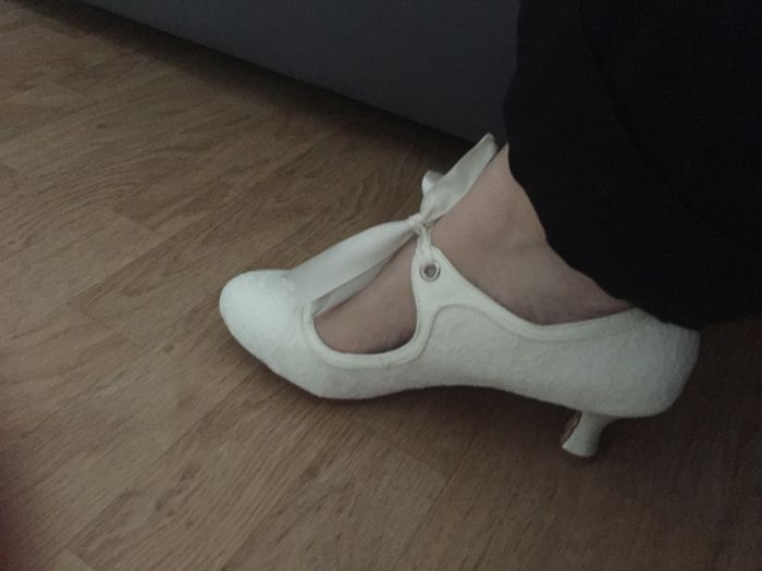 Les chaussures. ( light in box ) - 2
