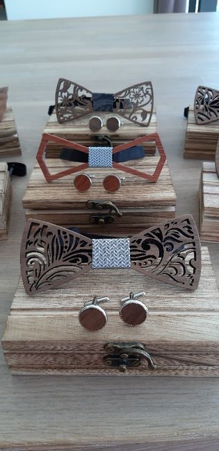 Nœuds papillons en bois. - 2