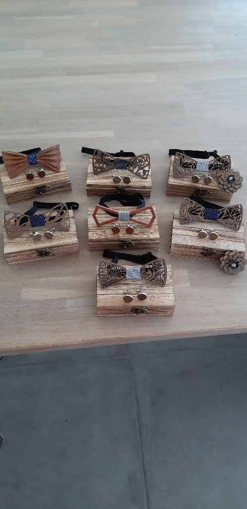 Nœuds papillons en bois. - 1