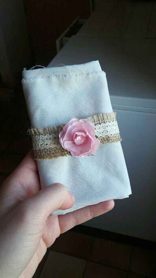 Rond de serviette et suspension florale - 1