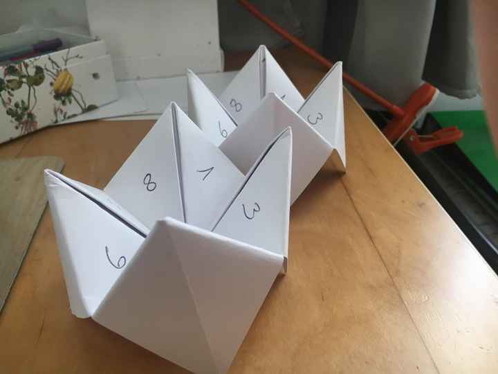 Cocottes à table pour petits gages amusant - 1