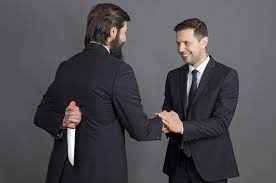 Quel(le) officiant(e) choisis-tu ? - 91