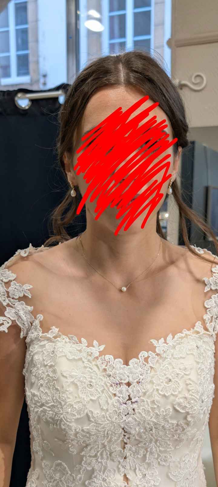 Lequel collier avec les boucles d'oreilles - 1