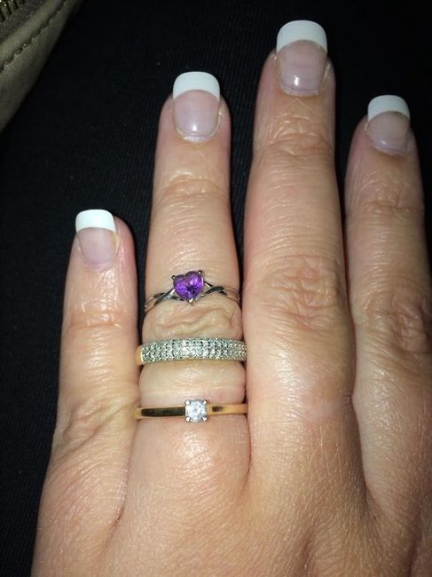 Mes 3 bagues de fiançailles du haut en bas de la plus vieille a la plus ressente