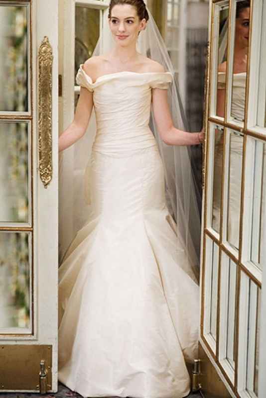   Anne Hathaway 