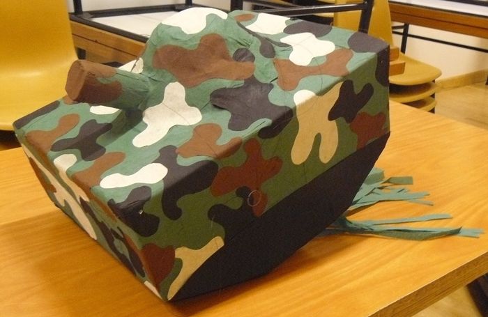 Theme mariage militaire urne