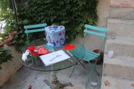 LIVRE ET URNE