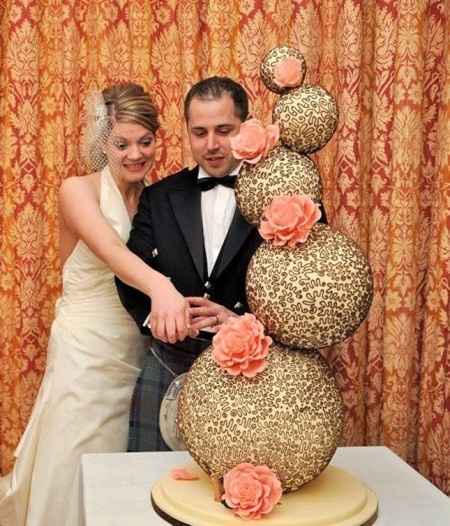 gravity cake 1