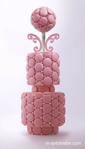 wedding cake macarons
