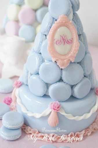wedding cake macarons