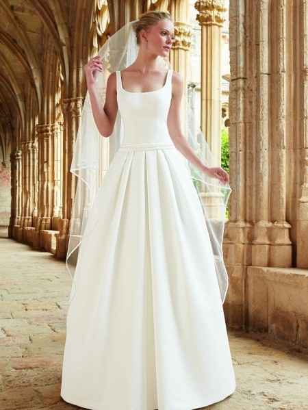 robes de mariée col rond 