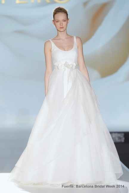 robes de mariée col rond 