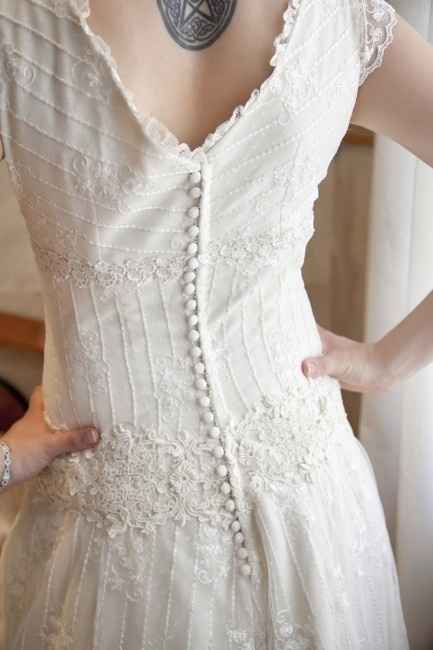 Robe de mariée à boutons