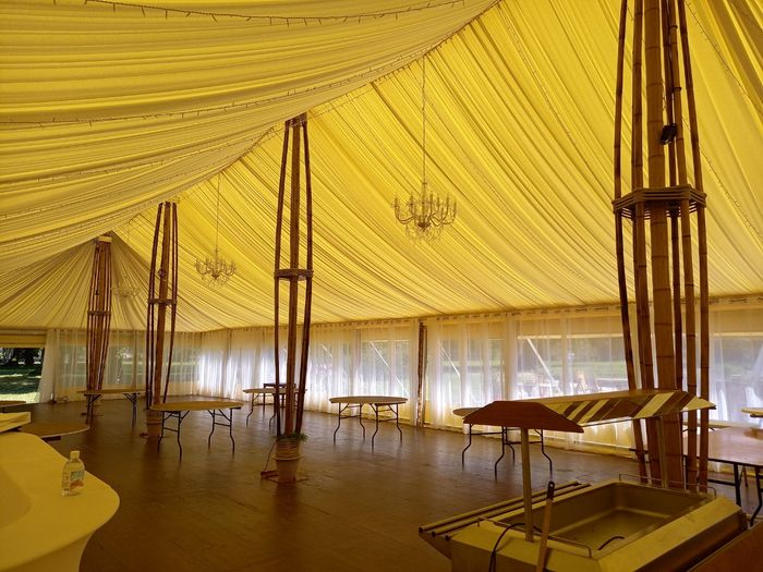 Avis mariage sous tente silhouette ou nomade avec parquet 4