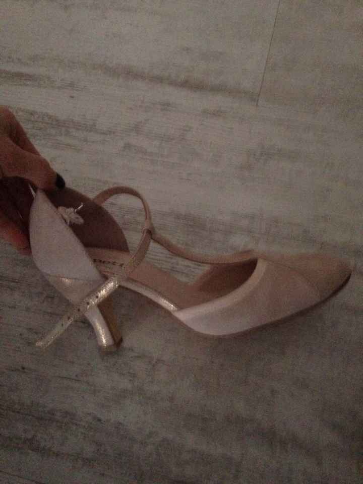A vos chaussures !! Montrez-moi, vos jolis souliers - 1