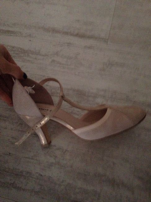 A vos chaussures !! Montrez-moi, vos jolis souliers - 1