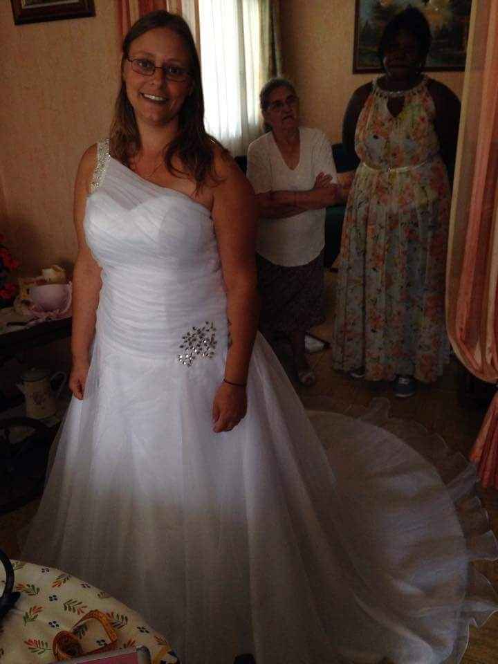 Robes de mariée sur mesure, le nouveau " dress for you " à saint martin de fontenay quelqu'un connai