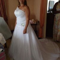 Robes de mariée sur mesure, le nouveau " dress for you " à saint martin de fontenay quelqu'un connai