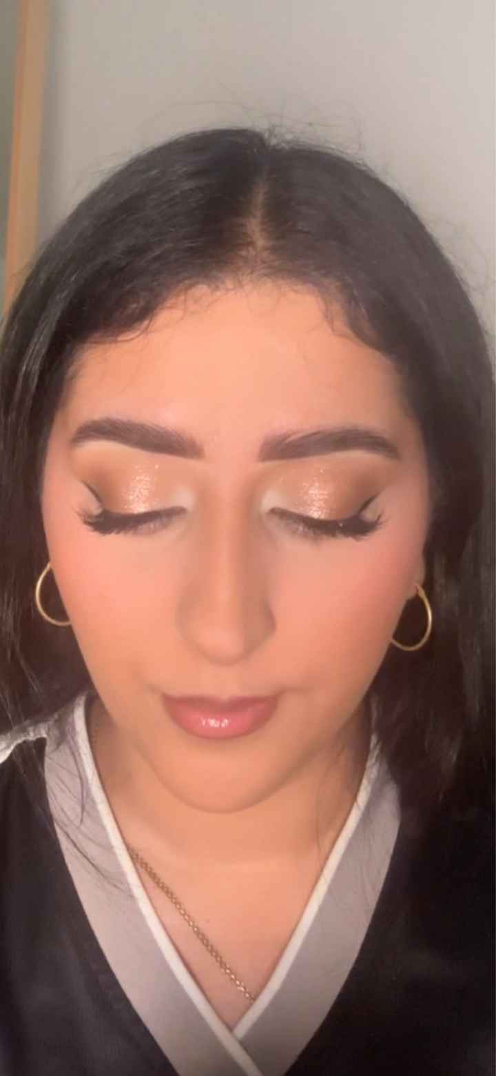 Make up artiste - 1
