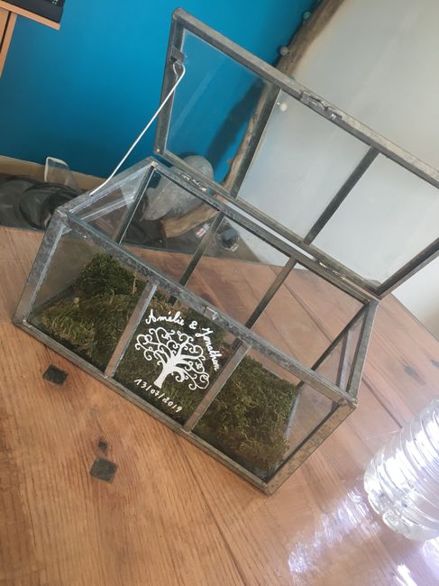 Urne et monogramme - 2