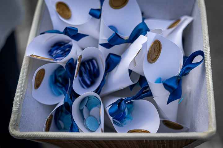 Lancer de pétales de roses - 2