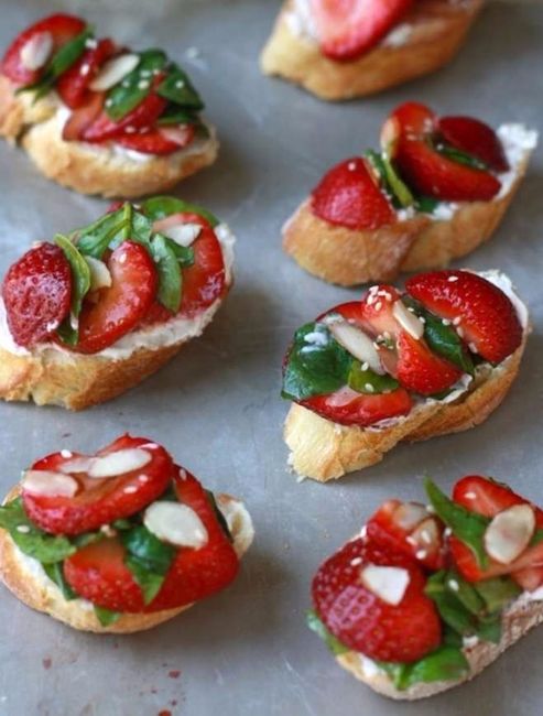 Fraises, épinards et fromage frais