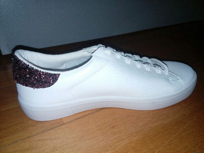 Avez-vous prévu une paire de chaussure pour danser ? - 1