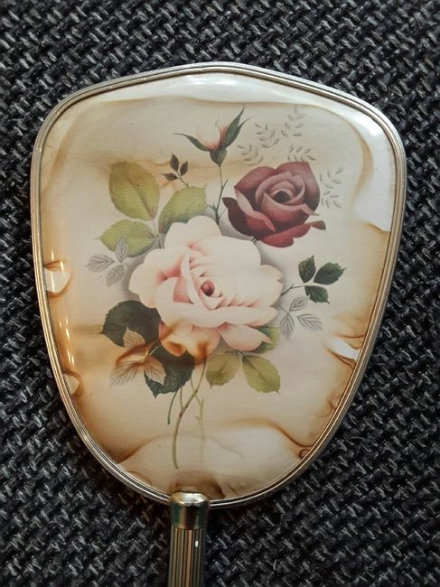 Trop contente mon miroir face à main - 3