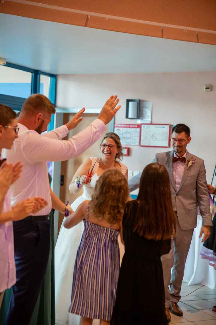 Une haie d'honneur en arrivant sur le lieu de réception ? 😍 - 1