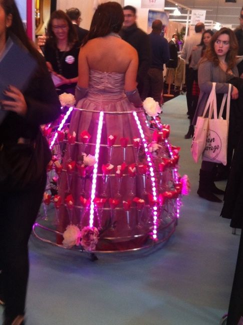 Original pour le service ( vu au salon du mariage ) 