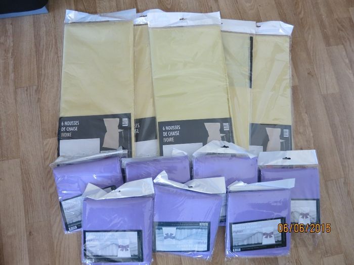 EN VENTE HOUSSE DE CHAISE LOT DE 5 ET NOEUD DE CHAISE  LOT DE 7 