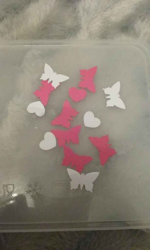 Lancé de confetti à la sortie de la mairie - 1