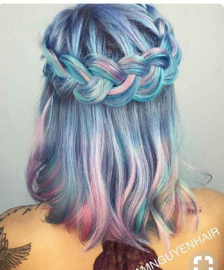  Voici quelques coiffures de mariées aux cheveux colorés - 16