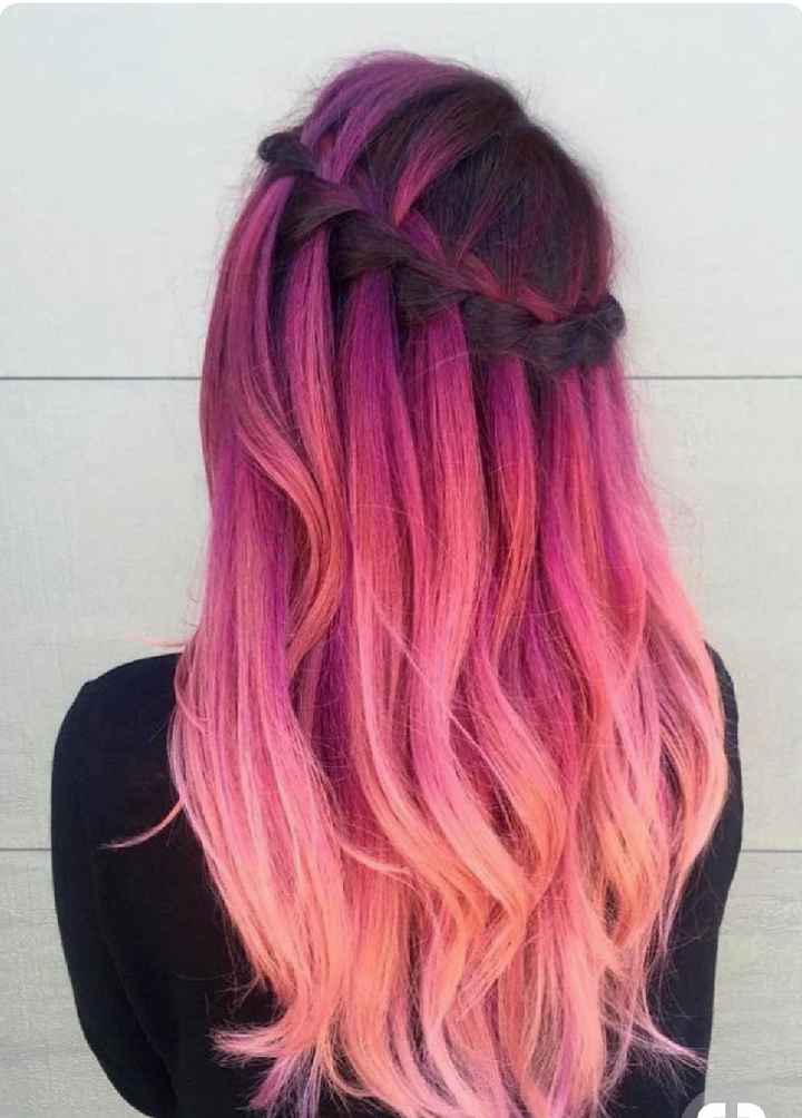  Voici quelques coiffures de mariées aux cheveux colorés - 19