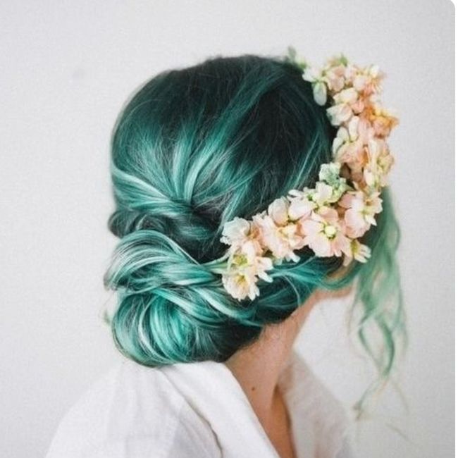  Voici quelques coiffures de mariées aux cheveux colorés - 11